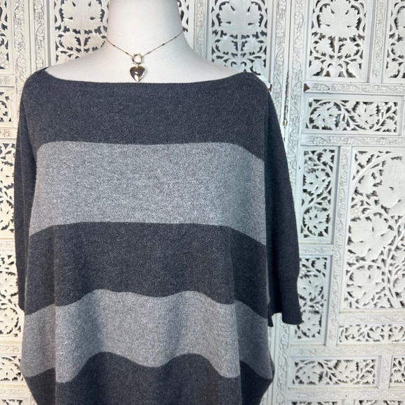 Vince 100% Cashmere Gray Striped Colorblock Short Sleeve Bat Wing Sweater Sz M/L - Picture 2 of 9